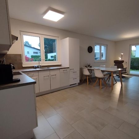 Crown Living Design Apartment - Gratis Parkplatz - Wlan - Kueche - Self Check-In Altach Екстер'єр фото