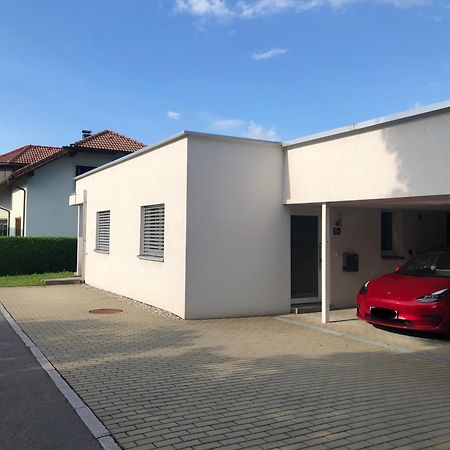 Crown Living Design Apartment - Gratis Parkplatz - Wlan - Kueche - Self Check-In Altach Екстер'єр фото