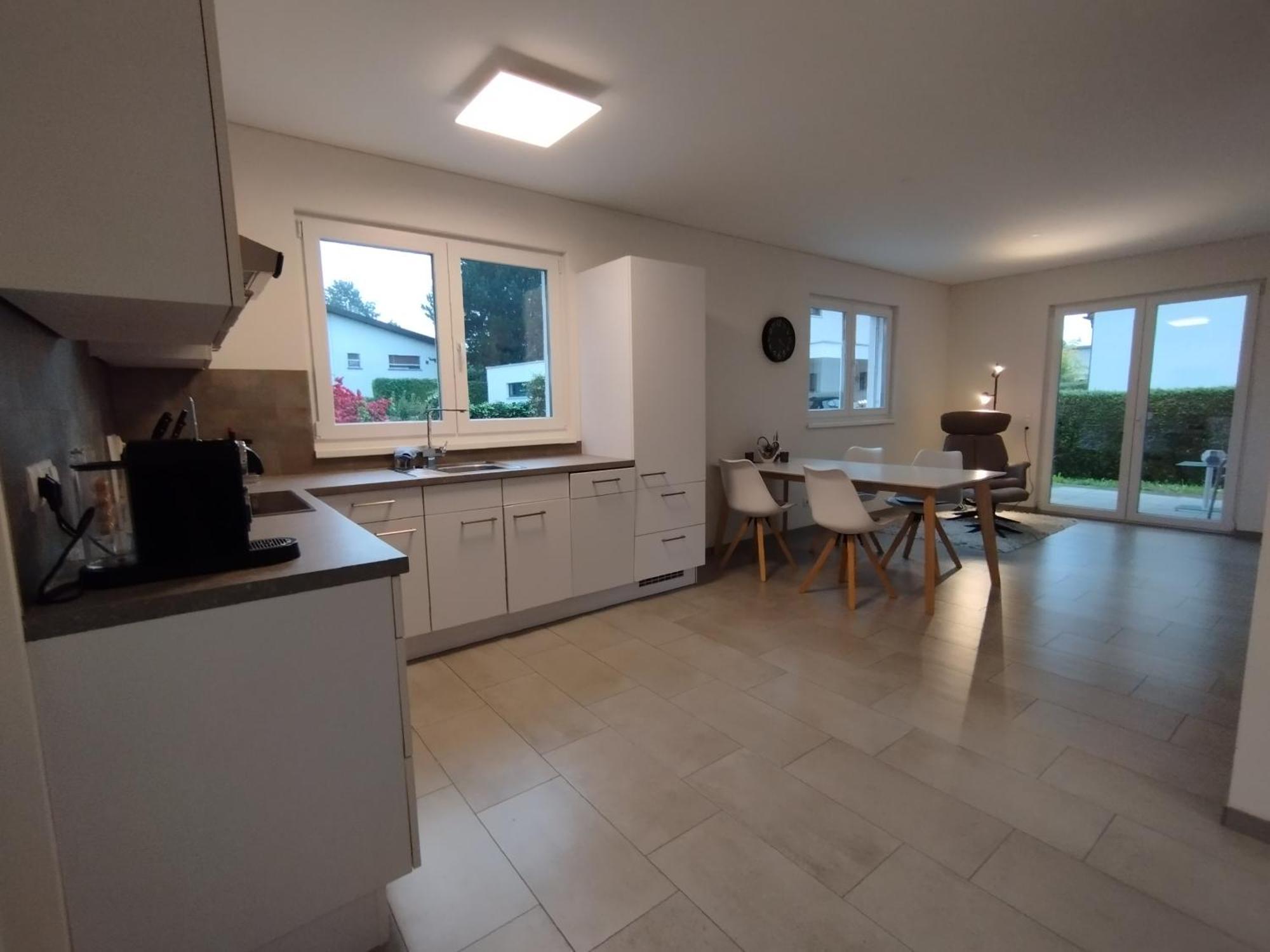 Crown Living Design Apartment - Gratis Parkplatz - Wlan - Kueche - Self Check-In Altach Екстер'єр фото